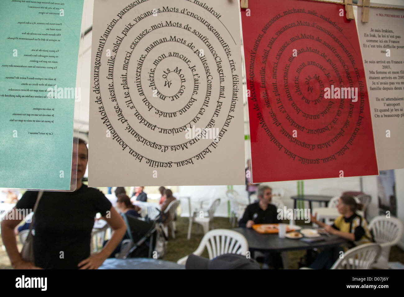 Poesia lettura BOOK FESTIVAL DOMAINE DE SAINT-SIMON LA FERTE-VIDAME EURE-ET-LOIR (28) FRANCIA Foto Stock