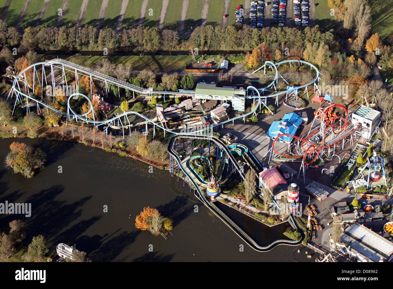 Vista aerea del rollercoaster al parco a tema Drayton Manor vicino a Tamworth Foto Stock