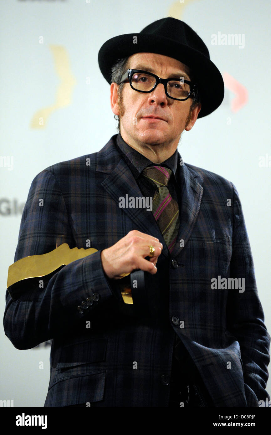 Elvis Costello il venticinquesimo Gemini Awards press room. Toronto, Canada - 13.11.10 Foto Stock
