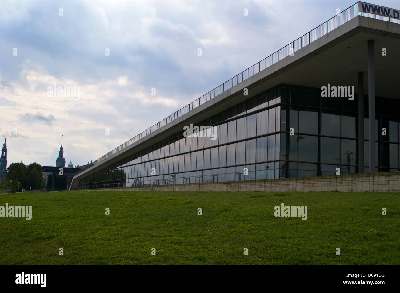 International Congress Center Dresden, 2004, da Hinrich Storch, Neues Terrasse, nuova terrazza, Sassonia, Sassonia, Germania Foto Stock