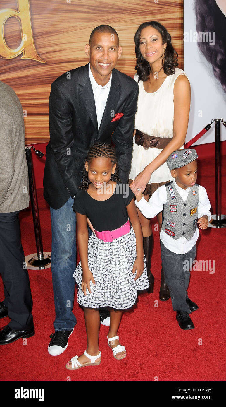 Reggie Miller Tammy Lindsay, Carol Rose e Michael JR Disney's "aggrovigliato' Los Angeles Premiere al El Capitan theater - Foto Stock