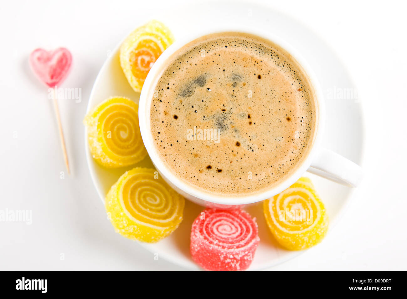 Cappuccino con caramelle Foto Stock