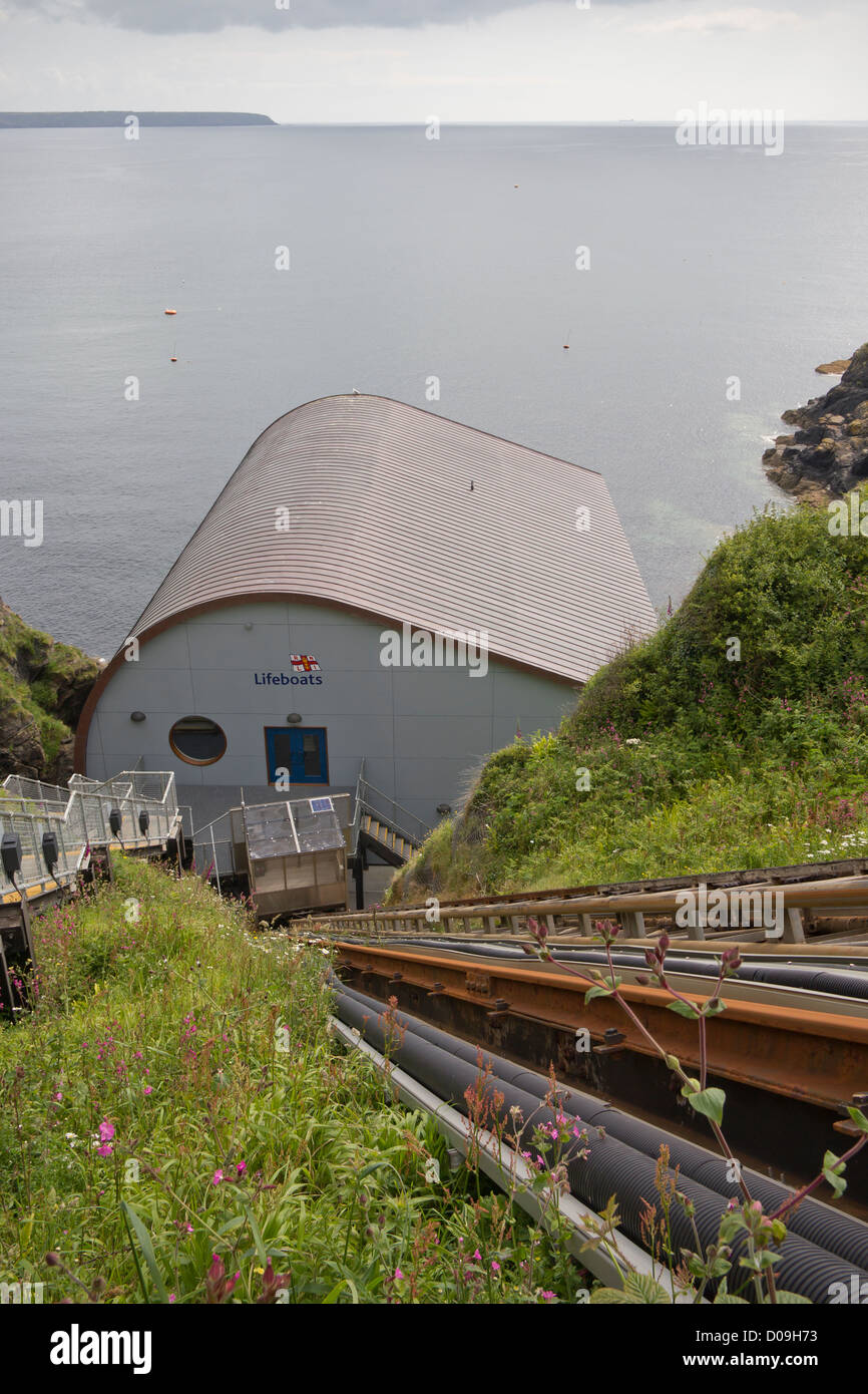 RNLI La Lucertola scialuppa di salvataggio Station Cornwall Inghilterra Foto Stock