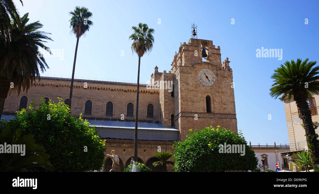 Vista esterna del duomo di Monreale a Palermo, Sicilia Foto Stock