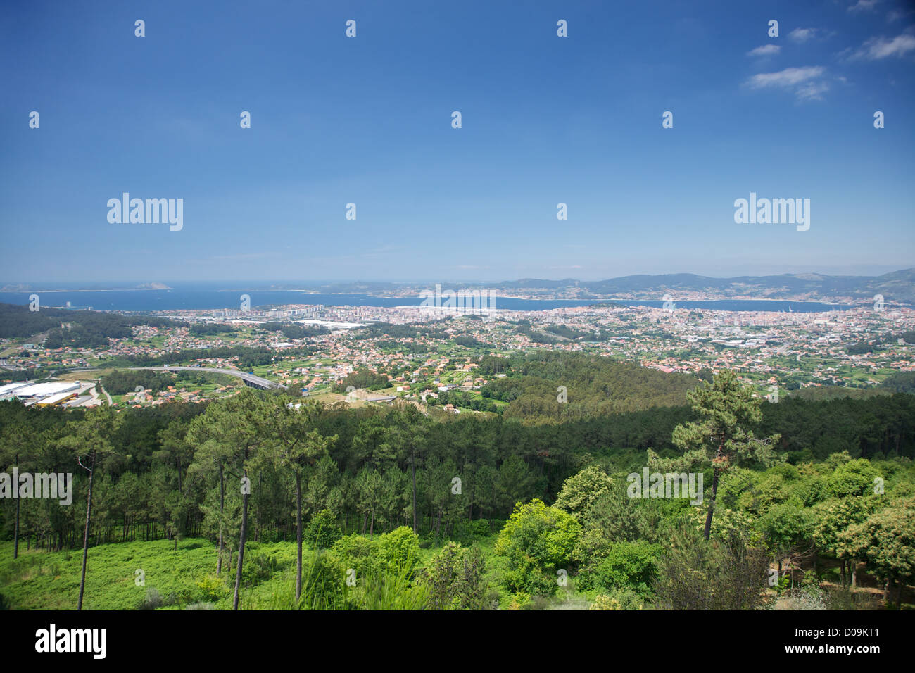 Grande e paesaggio panoramico della città di Vigo in Galizia Spagna Foto Stock