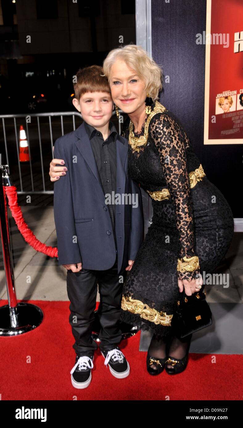 Los Angeles, Stati Uniti d'America. Xx Novembre 2012. Felix Mirren, Helen Mirren presso gli arrivi per HITCHCOCK Premiere, La Academy of Motion Pictures Arts and Sciences (AMPAS), Los Angeles, CA Novembre 20, 2012. Foto di: Elizabeth Goodenough/Everett Collection Foto Stock