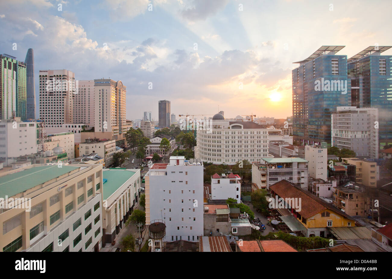 Vista della Città di Ho Chi Minh, Vietnam al tramonto Foto Stock