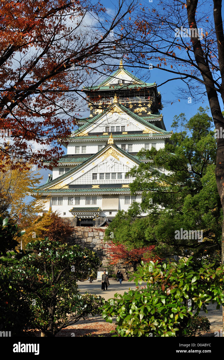 Il Castello di Osaka in Giappone occidentale. Foto Stock