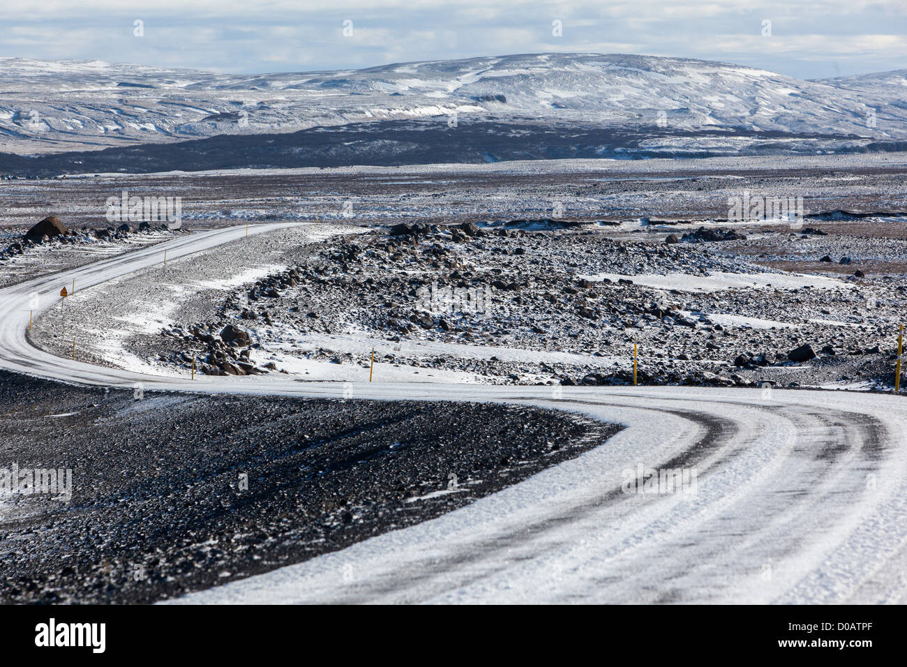 Percorso F35 o KJOLUR nella neve strada che attraversa gli altopiani del sud-ovest dell'Islanda Islanda EUROPA Foto Stock