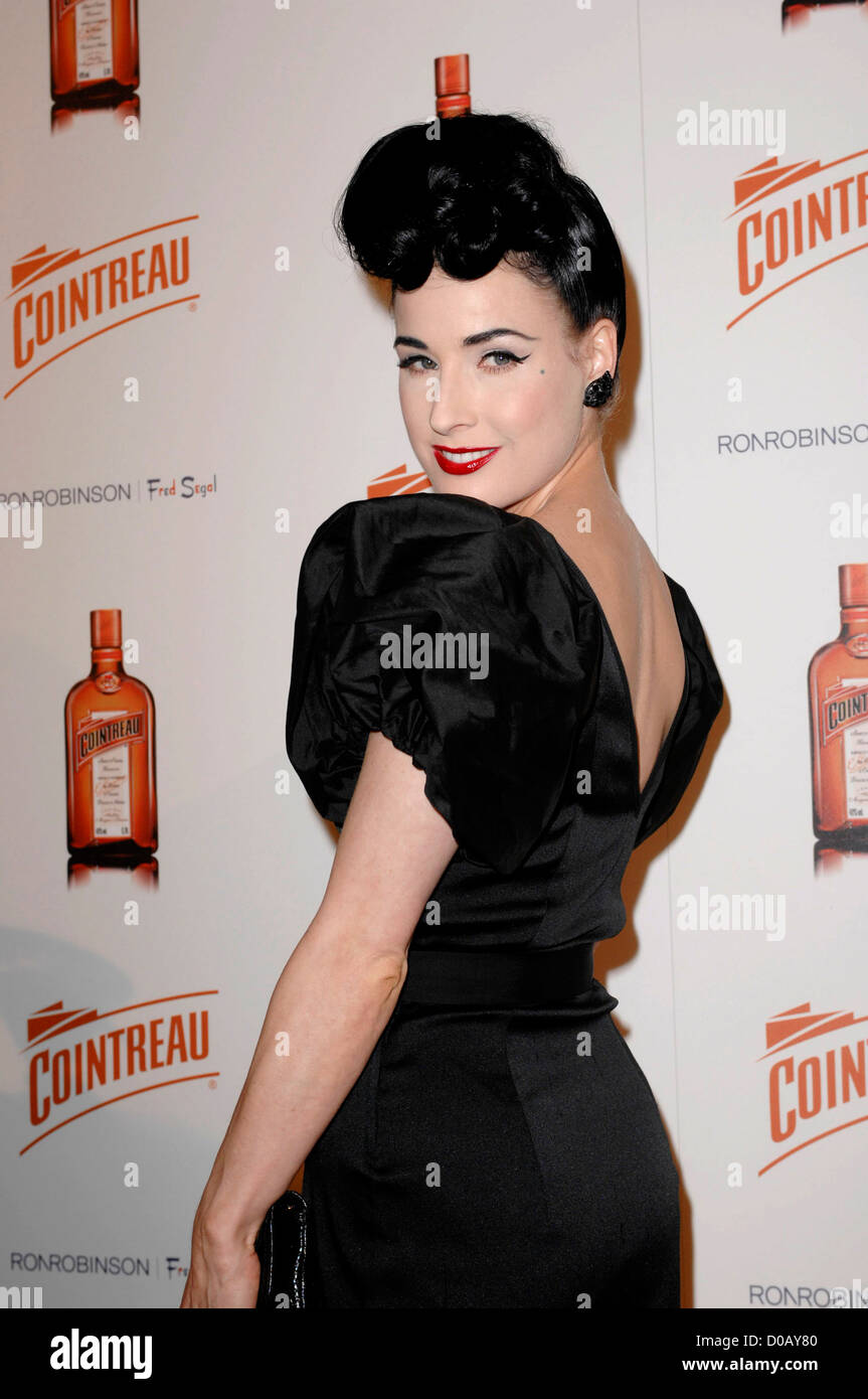 Dita Von Teese in occasione del lancio della sua Edizione Limitata Impostare 'My privato Coffret Cointreau' a Fred Segal West Hollywood, California Foto Stock