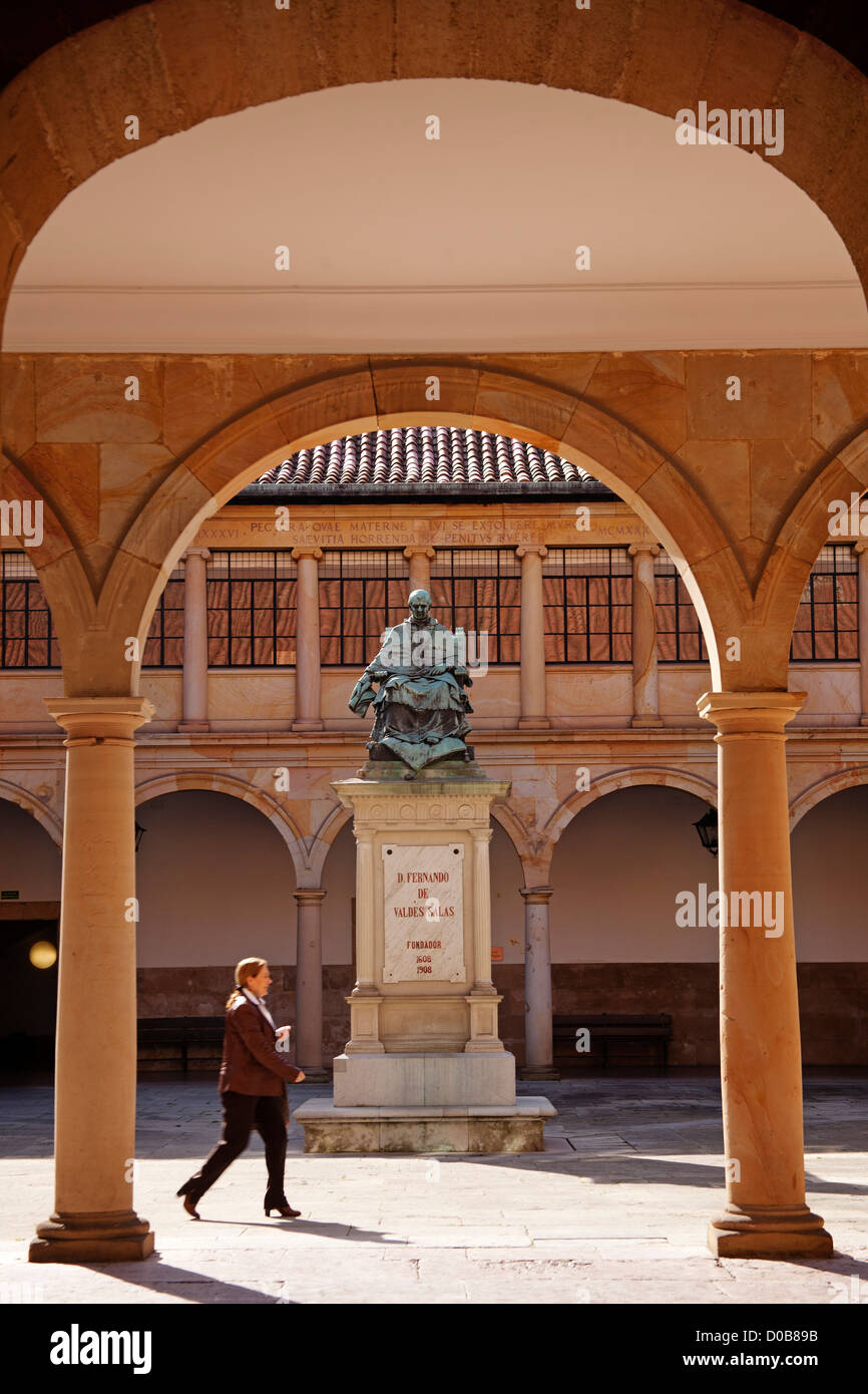 Storico edificio Università di Oviedo Asturias Spagna Foto Stock
