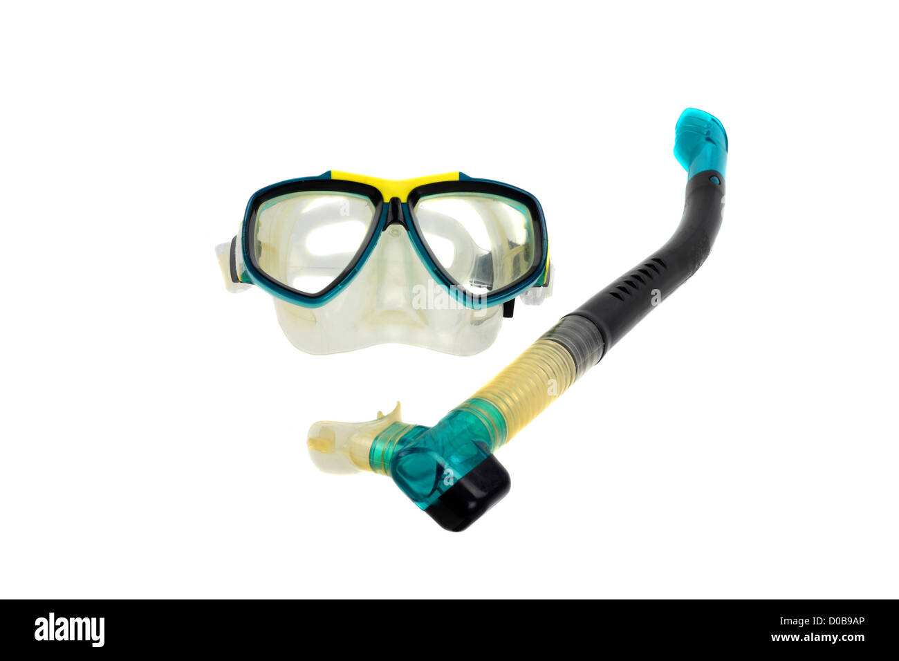 Fare snorkel e maschera impermeabile isolati su sfondo bianco Foto Stock