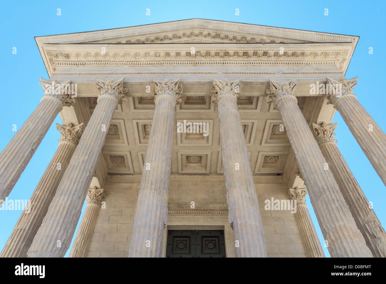 Tempio romano Maison Carree nella città di Nimes nel sud della Francia Foto Stock