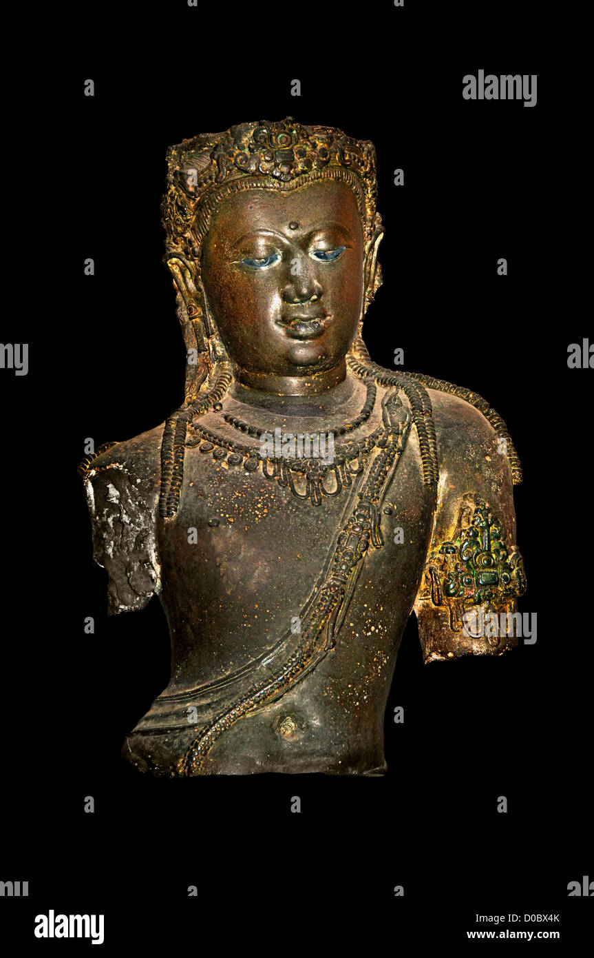 Bodhisattva Padmapani VIII secolo in Thailandia da Wat Chaiya Surat Thani famoso Srivija bronzo Museo Nazionale di Bangkok in Thailandia Foto Stock