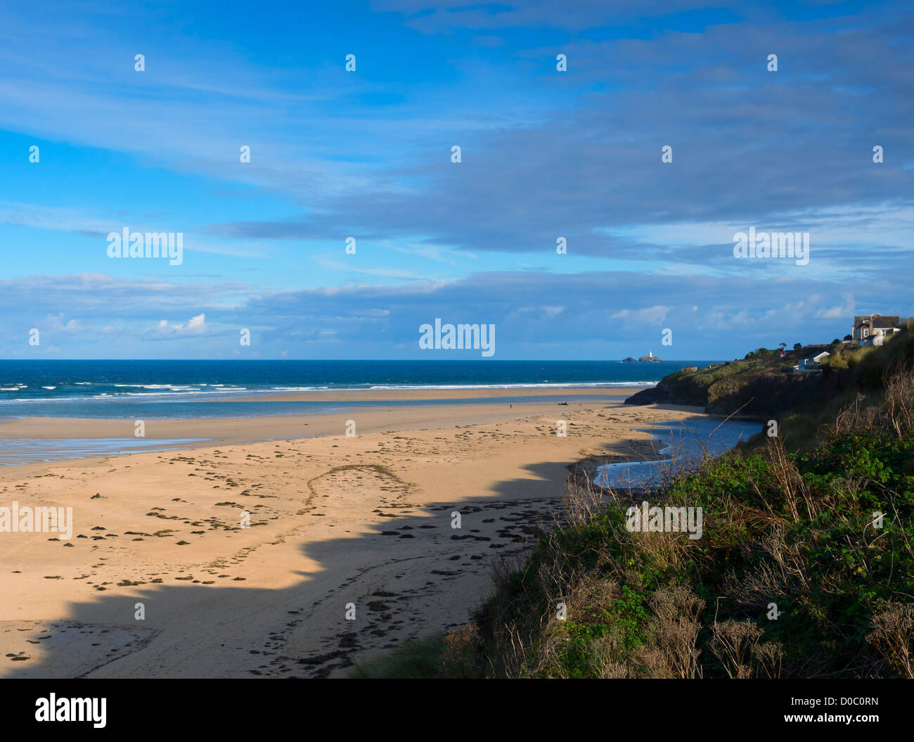 Riviere Sands, Hayle estuario, Cornwall. Rene Porth Beach con Godrevy lighthouse a distanza Foto Stock