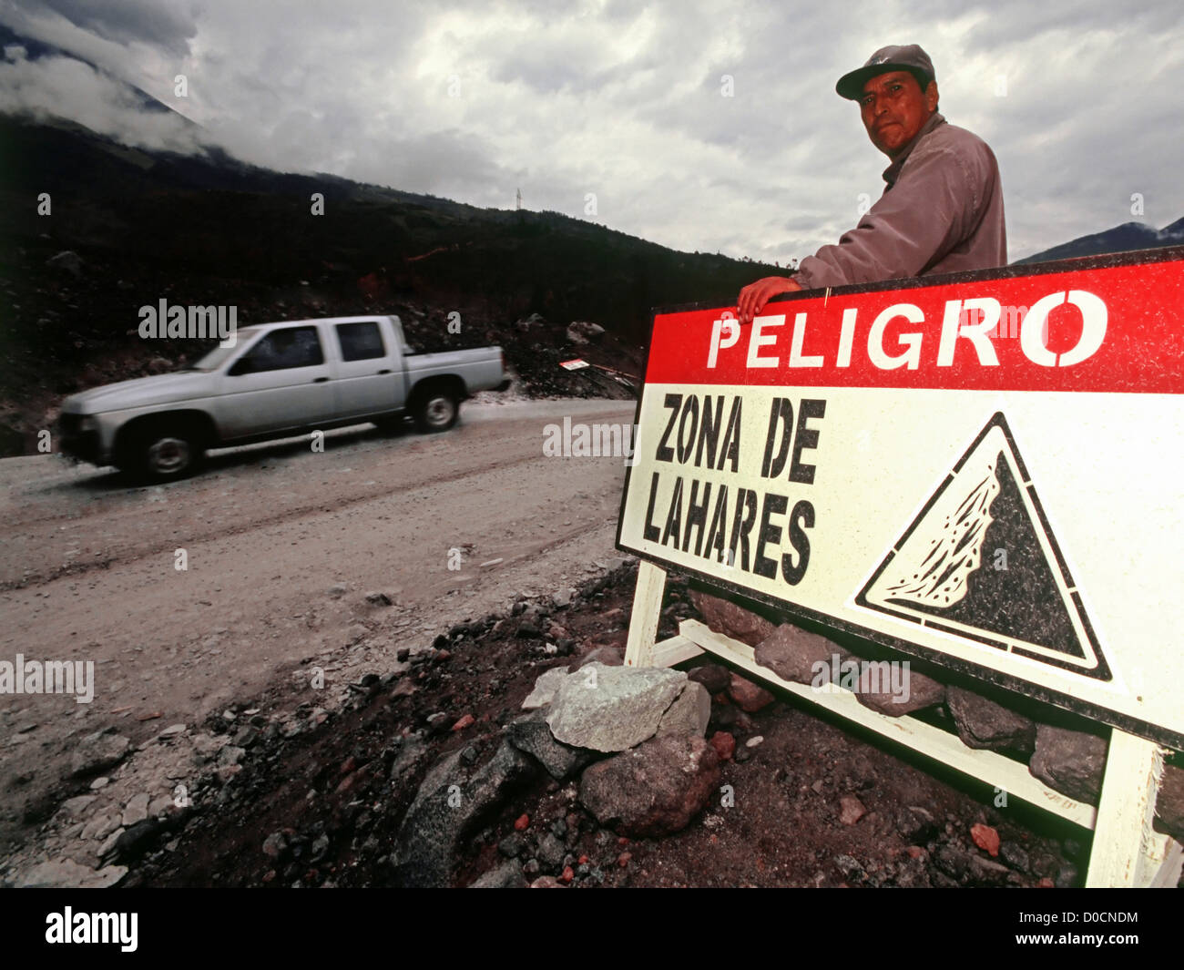 La vita sui fianchi di una instabile di vulcano Tungurahua Foto Stock