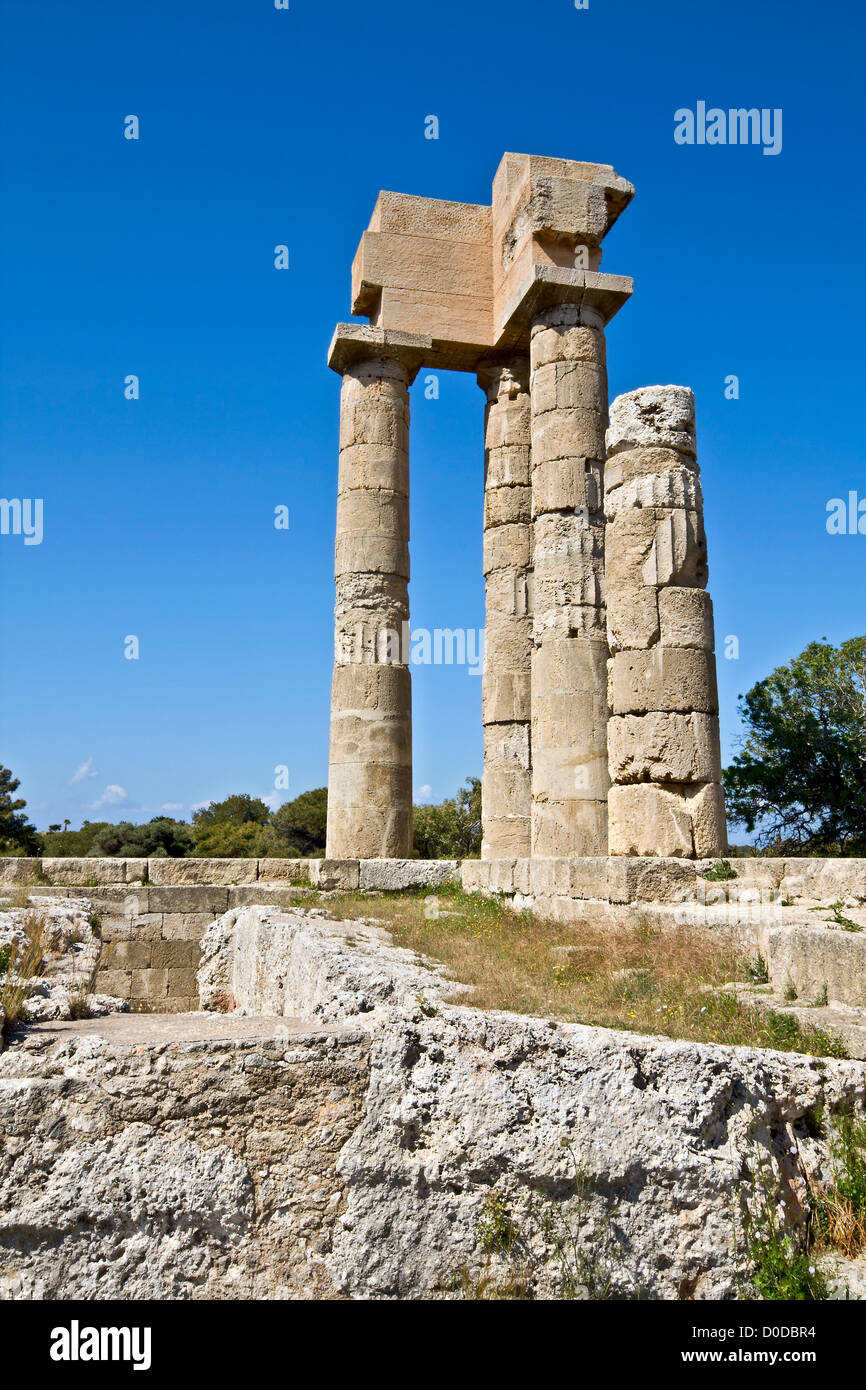 Antichi resti del tempio di Apollo a Rodi acropoli in Grecia Foto Stock