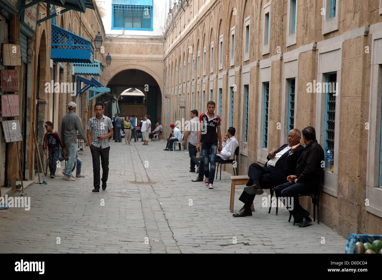 Una scena di strada a Tunisi, Tunisia Foto Stock