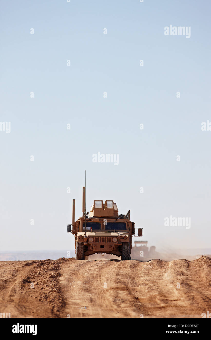 Stati Uniti Marine Corps HMMWV o Humvee, in corrispondenza di un avamposto di combattimento, Afghanistan meridionale della provincia di Helmand. Foto Stock