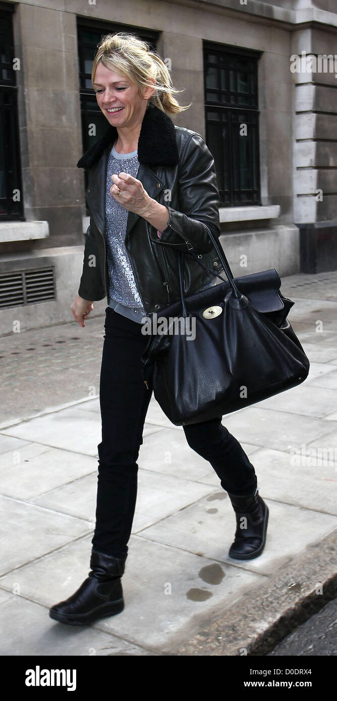 Zoe palla lasciando la BBC Radio 2 Studios di Londra - Inghilterra - 27.10.10 Foto Stock