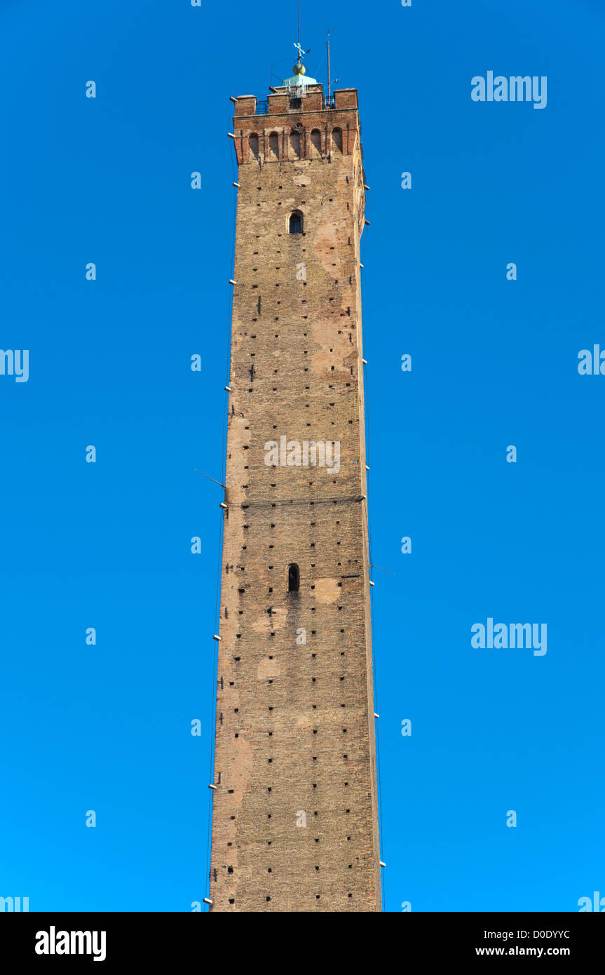 Torre degli Asinelli torre (1119) Quadrilatero distretto città di Bologna regione Emilia Romagna Italia del nord Europa Foto Stock