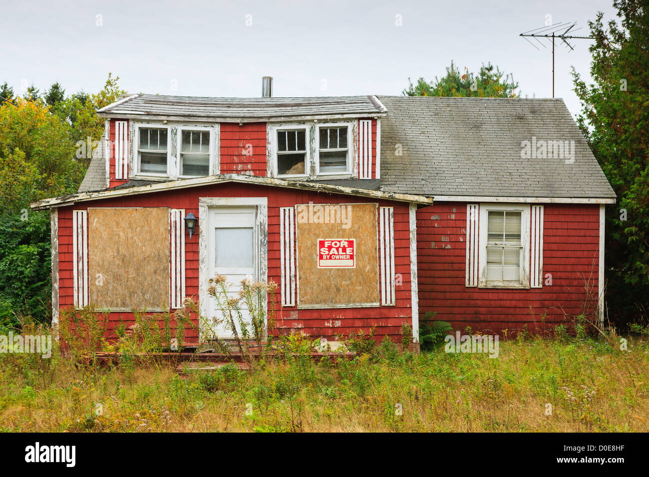 Abbandonare la vecchia casa in vendita presso Acadia N.P, Maine. Foto Stock