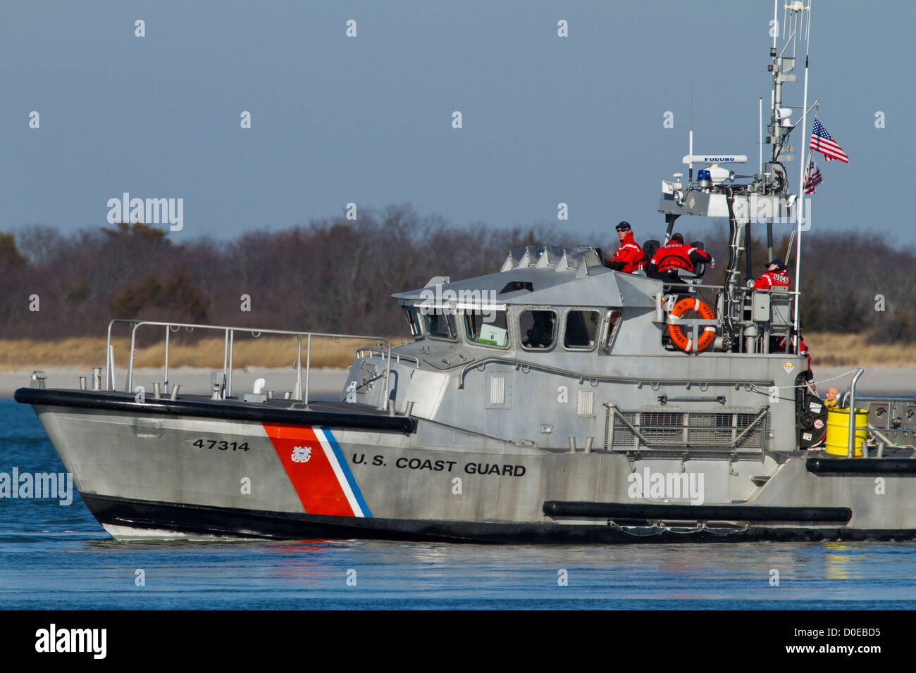 US Coast Guard durante la barca con equipaggio a bordo Foto Stock