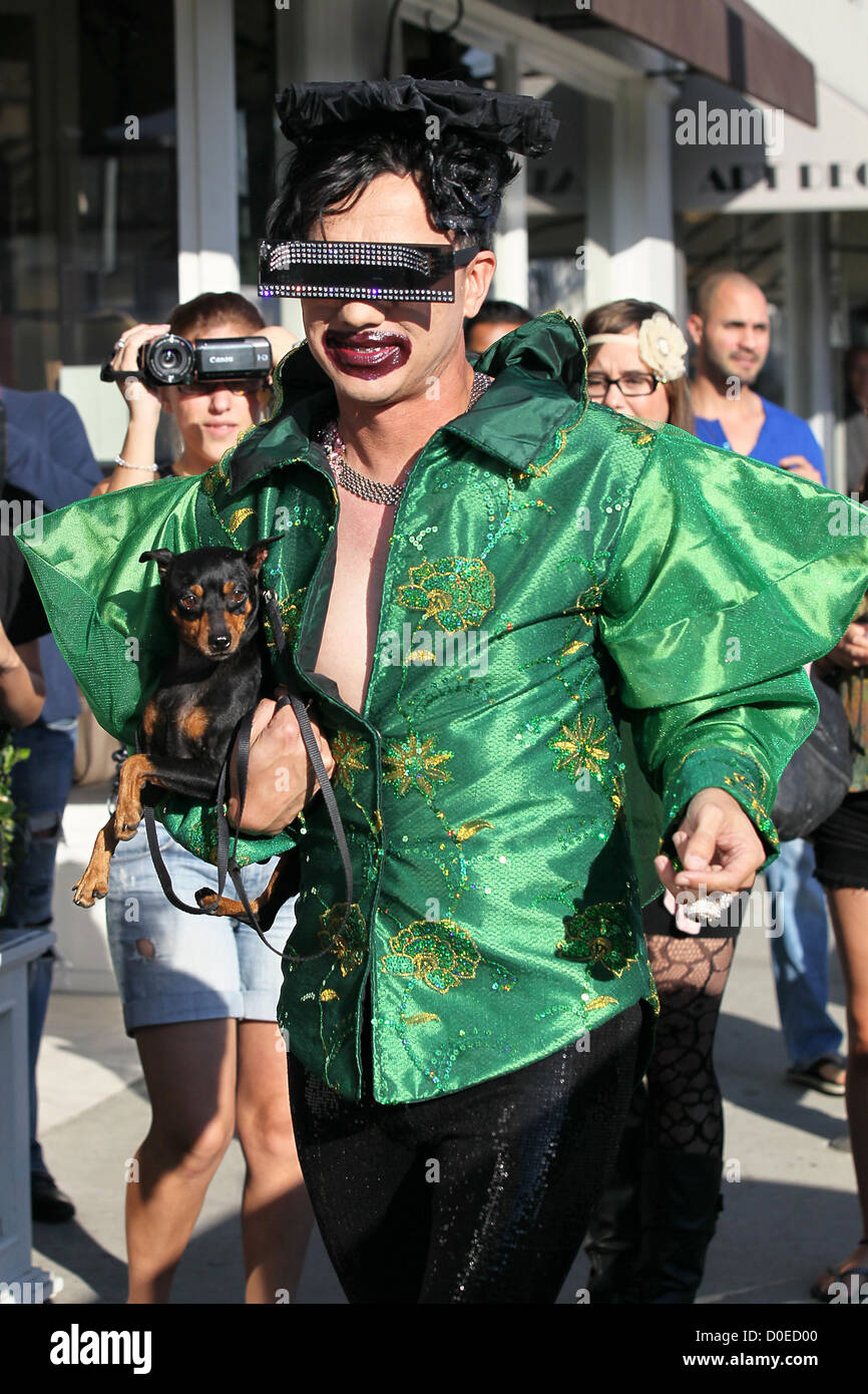Bobby Trendy fuori e circa sulla Melrose Avenue a West Hollywood e Los Angeles, California Foto Stock