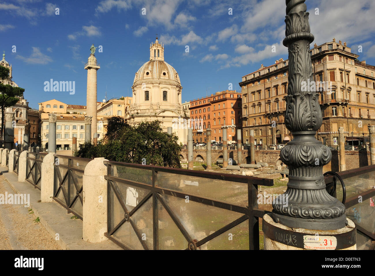 Il Foro di Traiano, il più grande dei Fori Imperiali di Roma, Italia Foto Stock