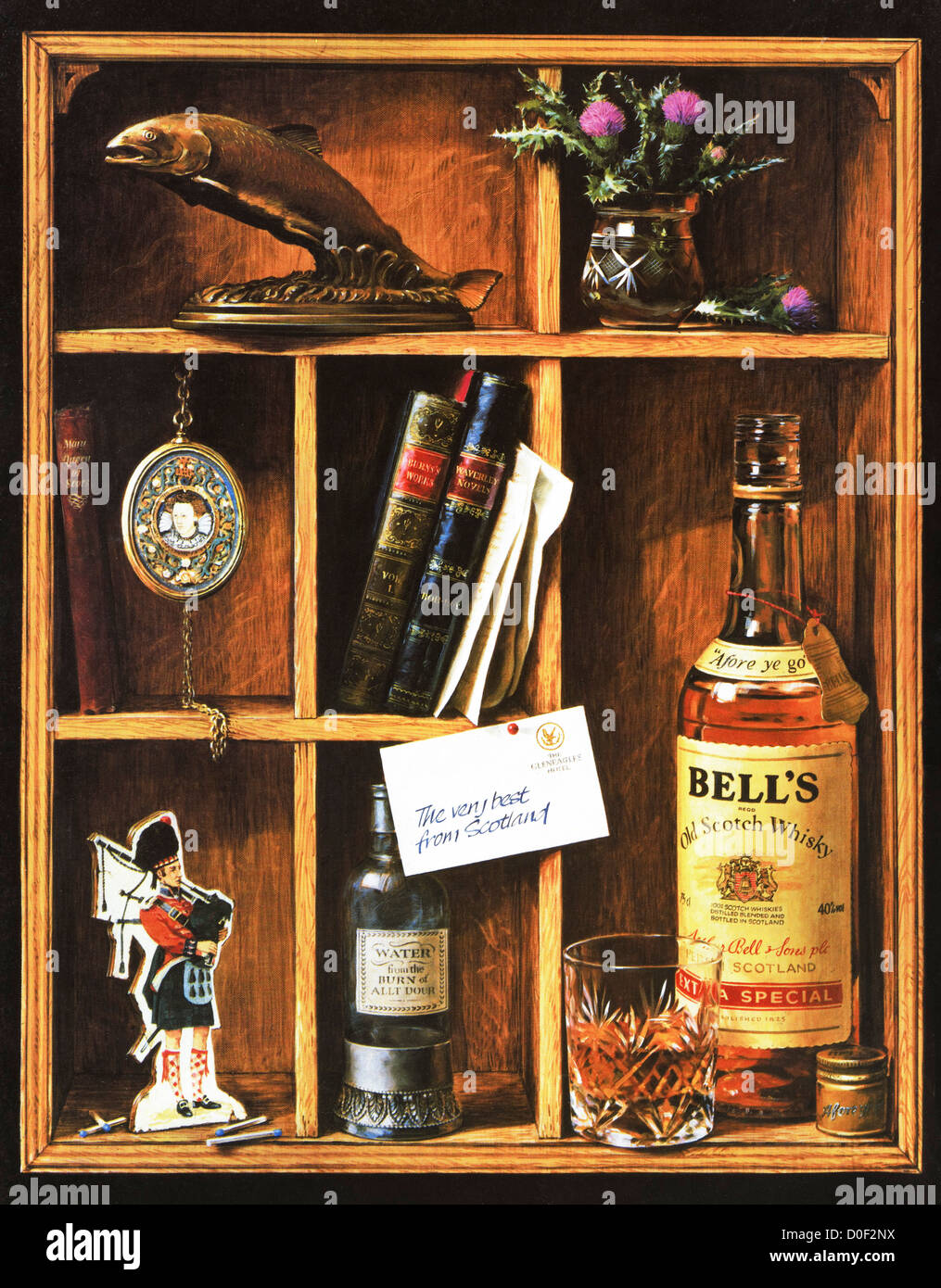 Originale degli anni ottanta per la pubblicità a mezzo stampa dal consumatore inglese pubblicità su riviste lo Scotch whisky di Bell Foto Stock