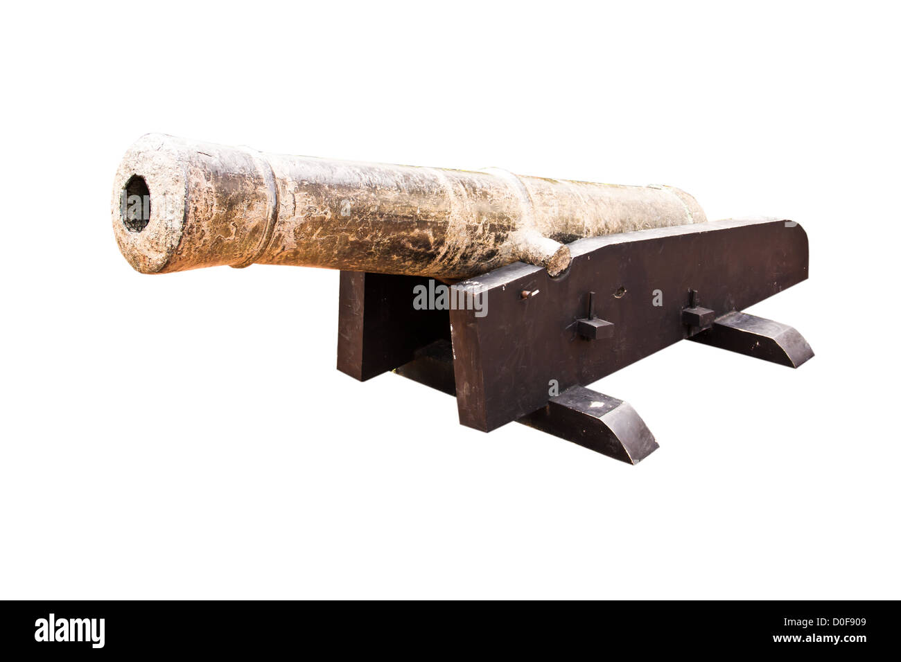 Cannoni antichi isolati su sfondo bianco Foto Stock