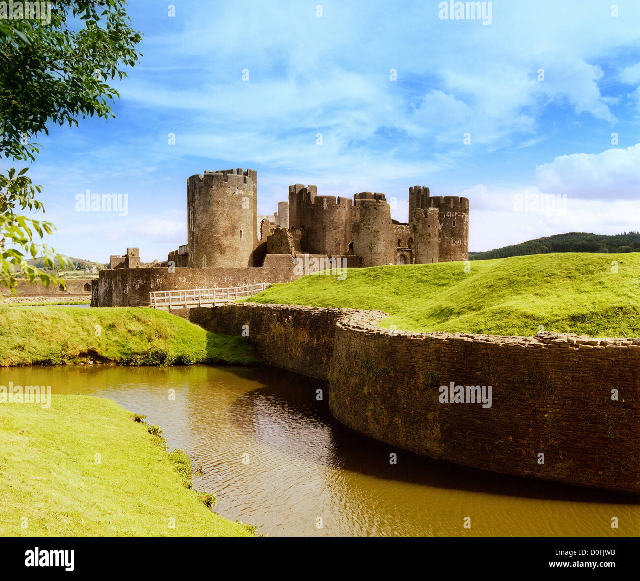Castello di Caerphilly in Galles del Sud da nord est Foto Stock
