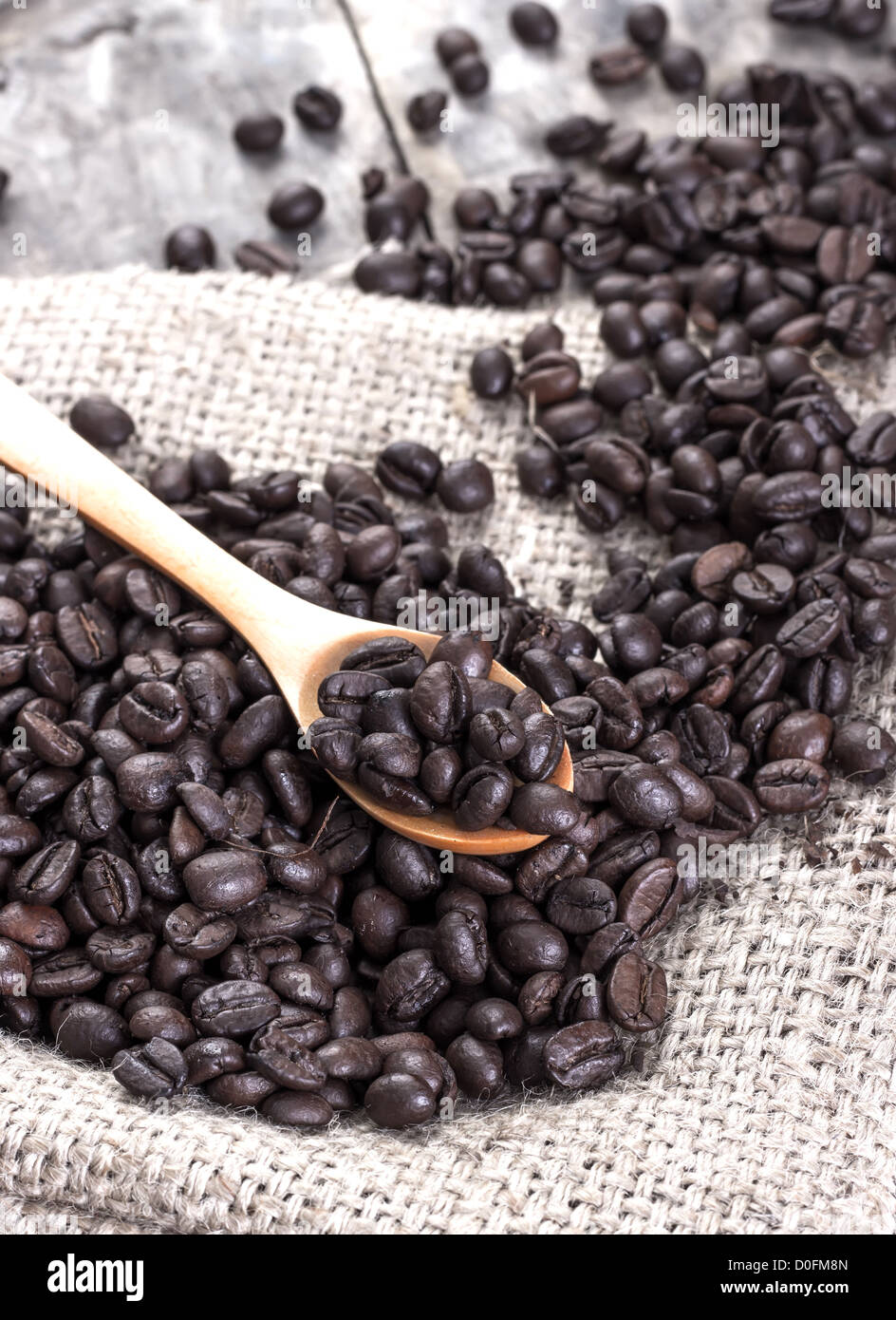 I chicchi di caffè in impostazione vintage Foto Stock