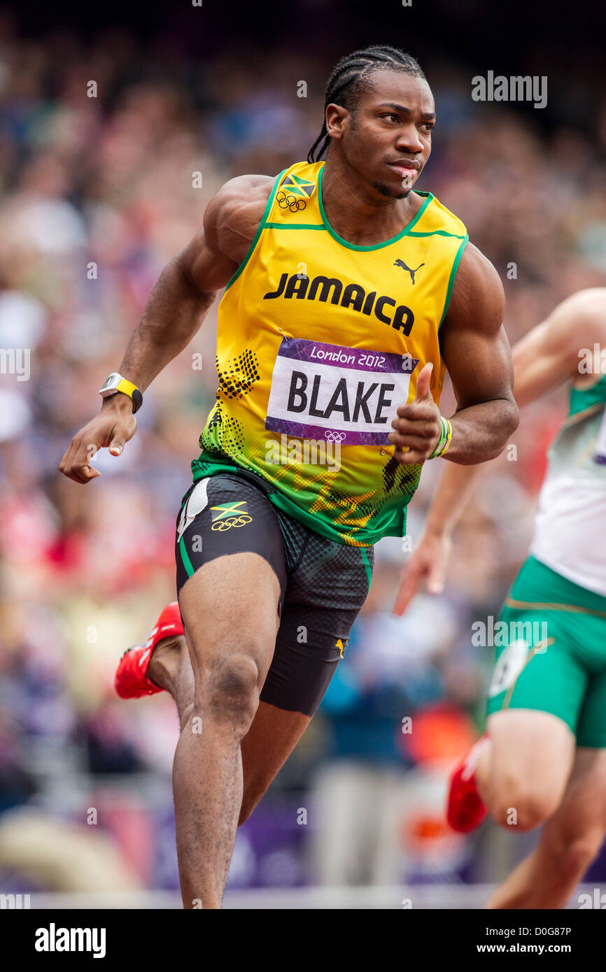 Yohan Blake (JAM) concorrenti negli uomini della 100m 1° round all'Olimpiadi estive, Londra 2012 Foto Stock