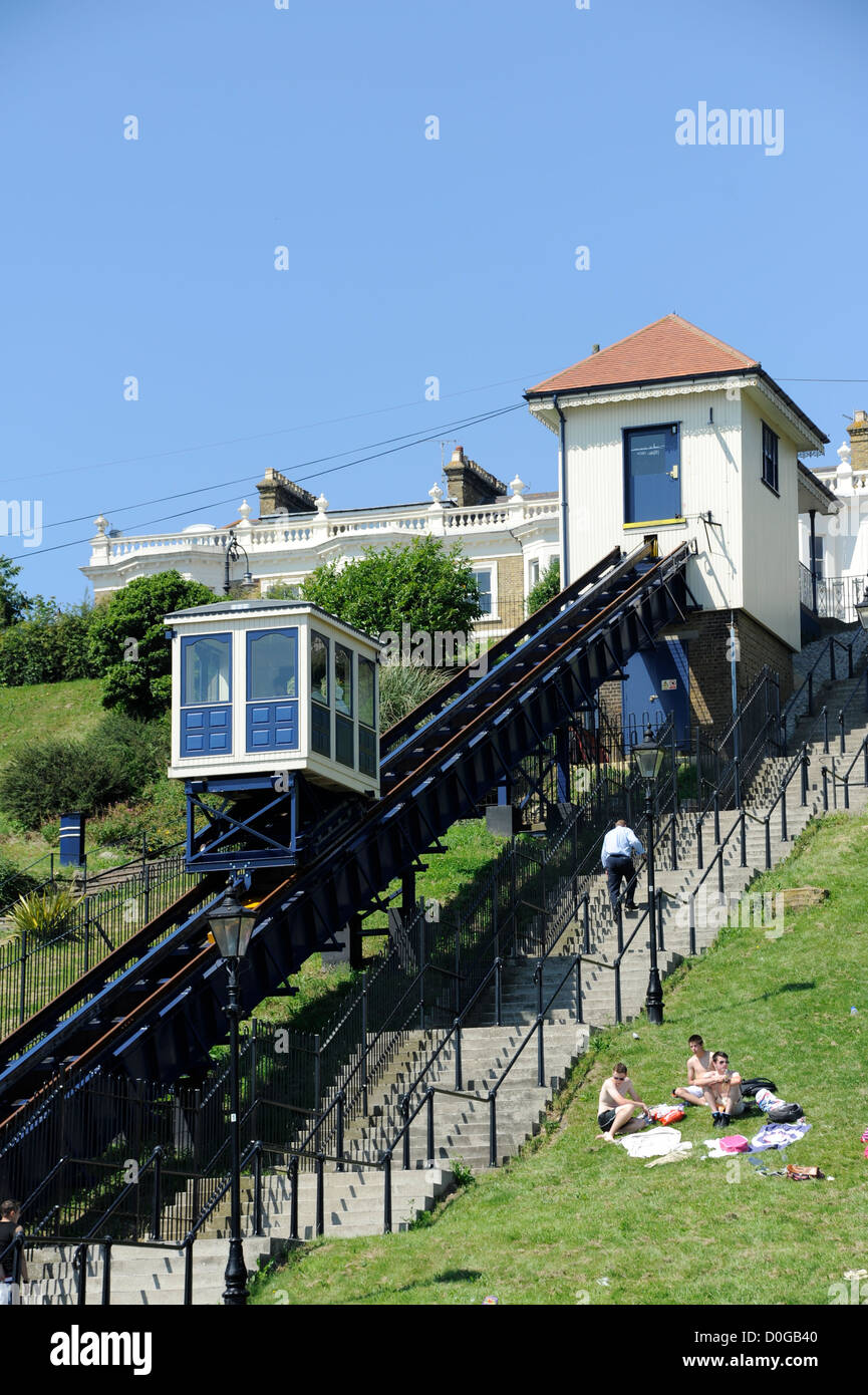 La Scogliera di Southend ascensore, una funicolare costruita nel 1912 nell'Essex località balneare di Southend on Sea. Foto Stock