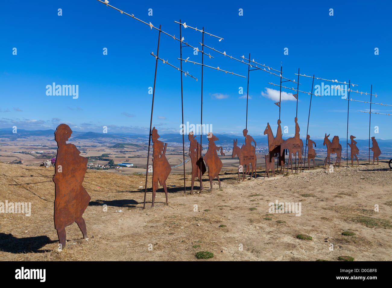 Collina del perdono, ferro fuso, silhouette, statue di Pellegrino sulla cresta, Alto de Perdon, la strada francese, Camino a Santiago de Compostela, Spagna, Foto Stock