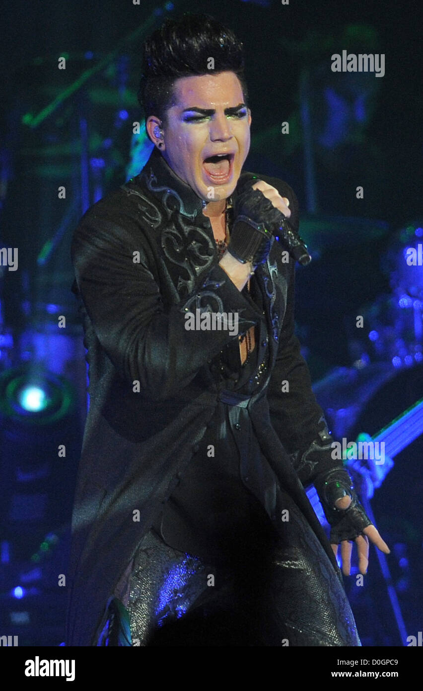 Adam Lambert esegue durante la "Glam Nation " tour presso il Seminole Hard Rock Hotel e Casino' Hard Rock Live Hollywood, Foto Stock
