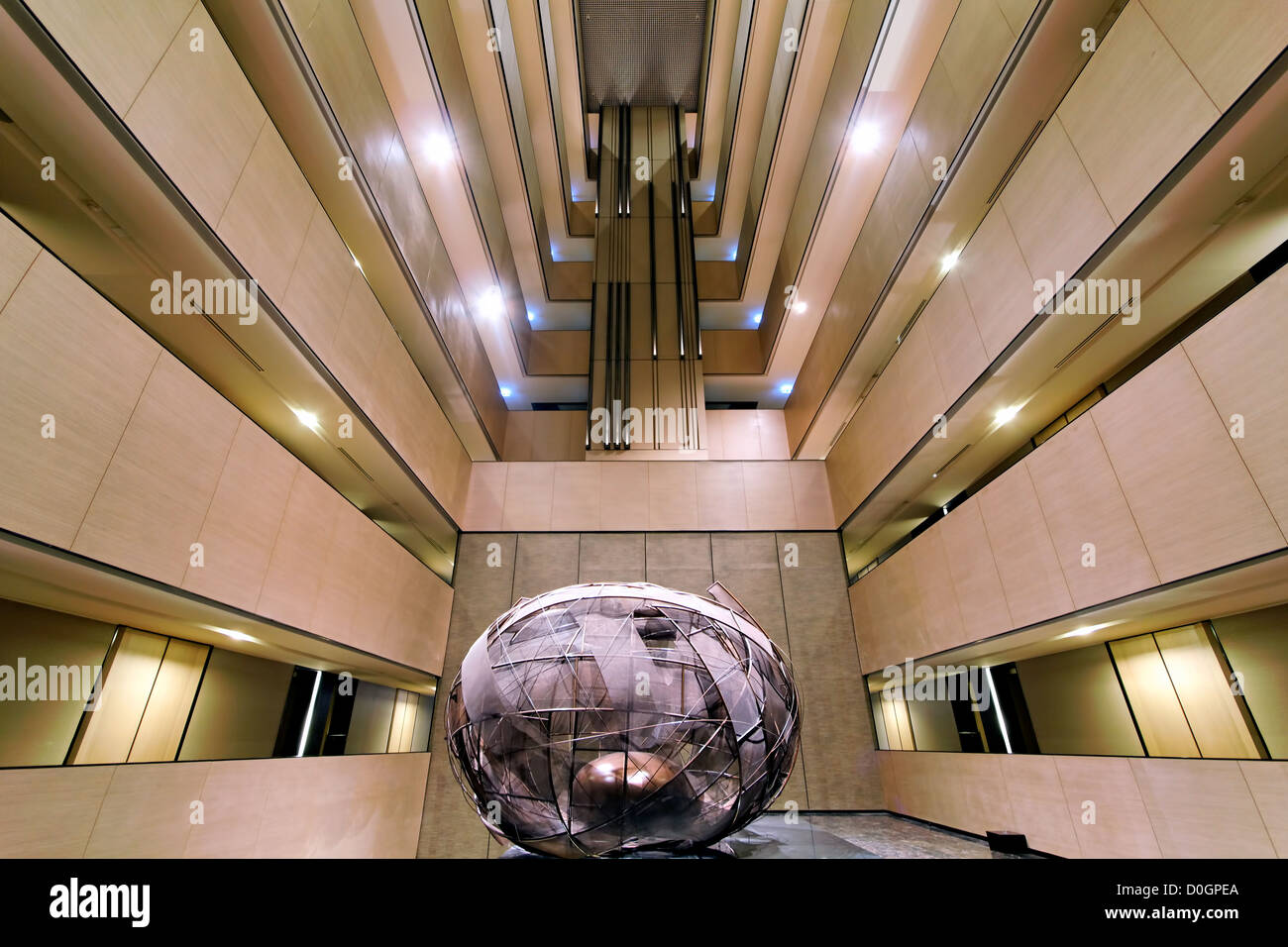 Parco Ventures Ecoplex & Okura Hotel Prestige, Wireless Road, Bangkok Foto Stock