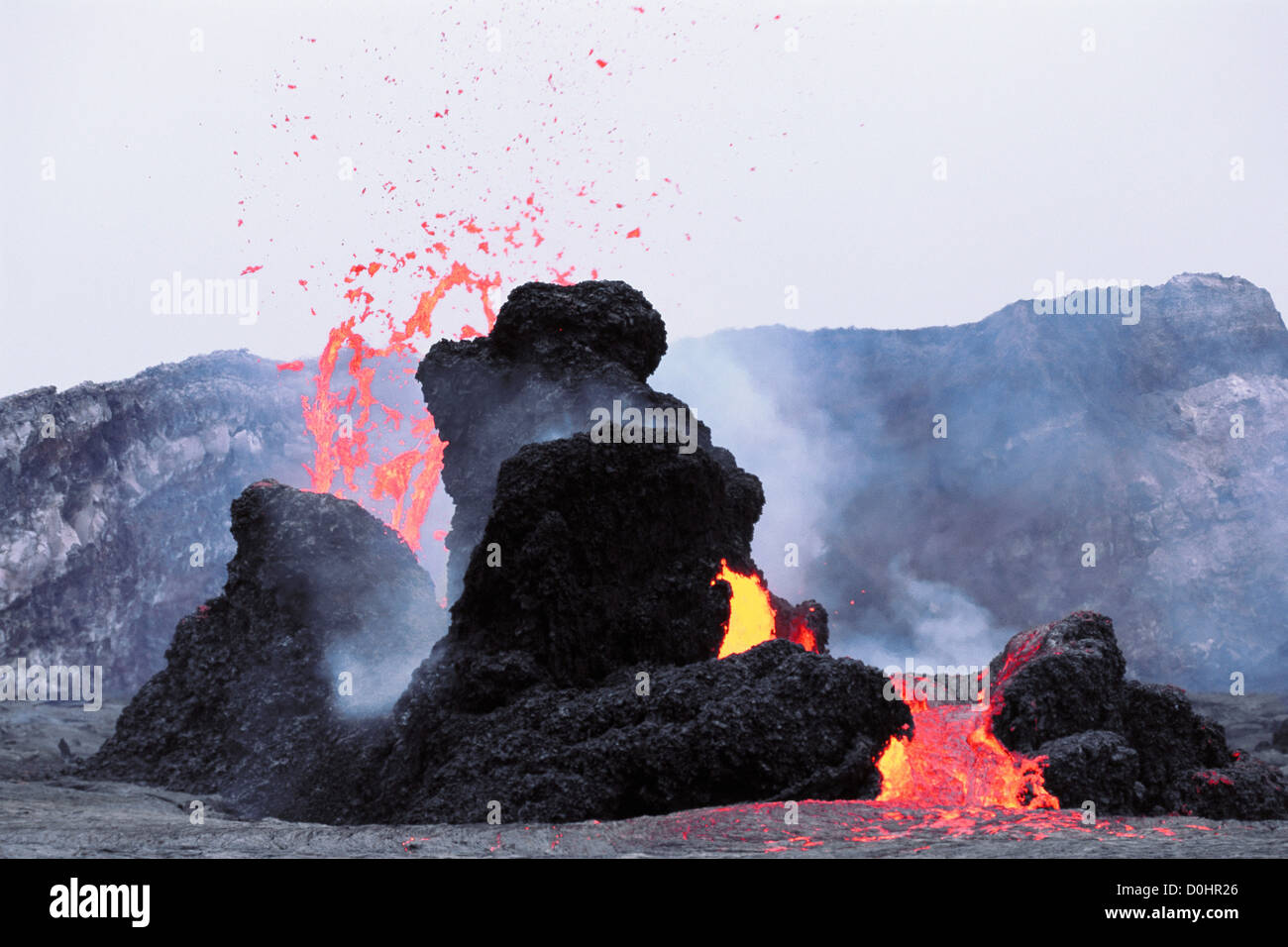 Eruzione di lava da Conetti eruttivi entro Pu'u'O'o sfiato Foto Stock