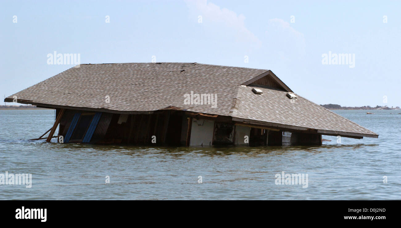 Una casa è scopato fuori in mare dall uragano Isabel Foto Stock