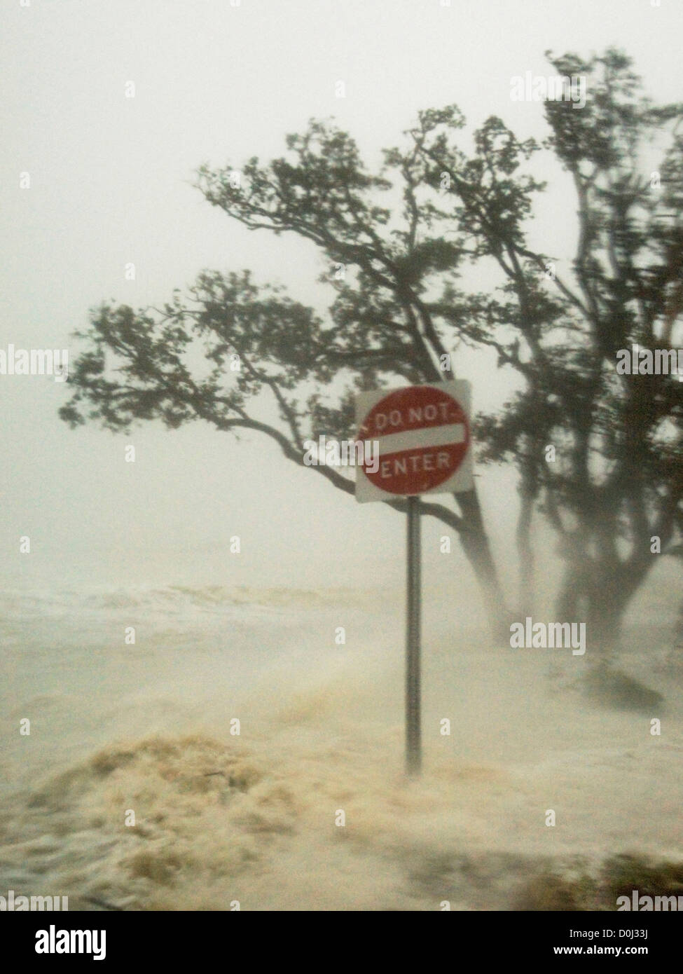 Non immettere segno deve essere accolto come uragano Katrina rende approdo Foto Stock