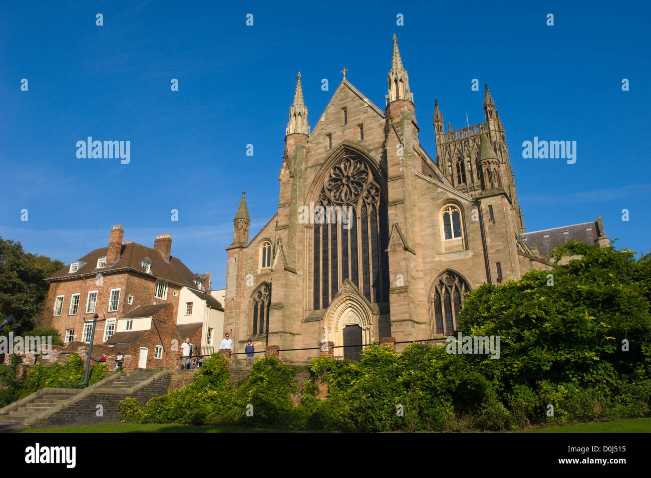Una vista verso la cattedrale di Worcester. Foto Stock