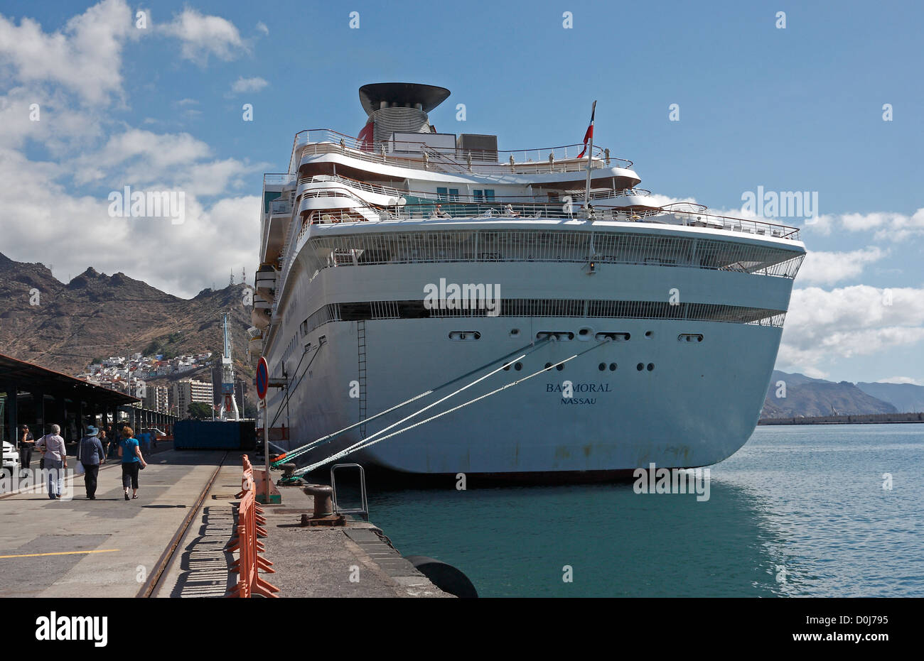 Fred Olsen nave da crociera ms Balmoral ormeggiato a Santa Cruz de Tenerife Foto Stock