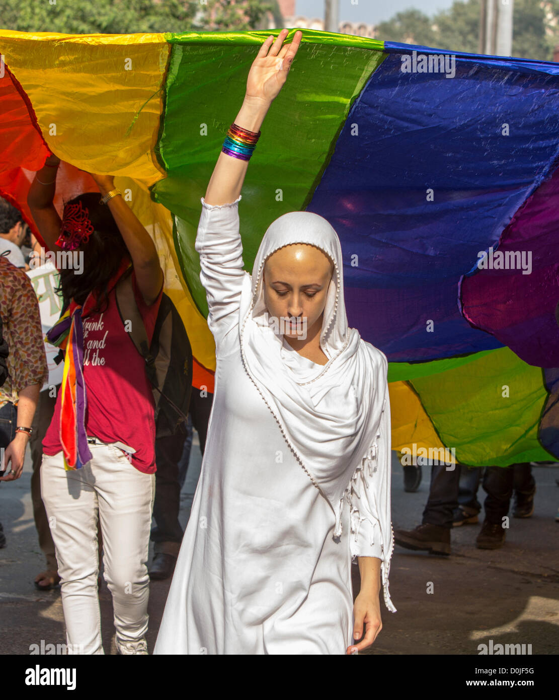 Con base a New York Bhavani attore Lee riprese di Raj Amit Kumar il debutto direttoriale film "difettose" di luce essendo girato a New York e Nuova Delhi. Il film tratta le questioni di identità e di violenza e ruota intorno a questioni riguardanti gay. Foto Stock