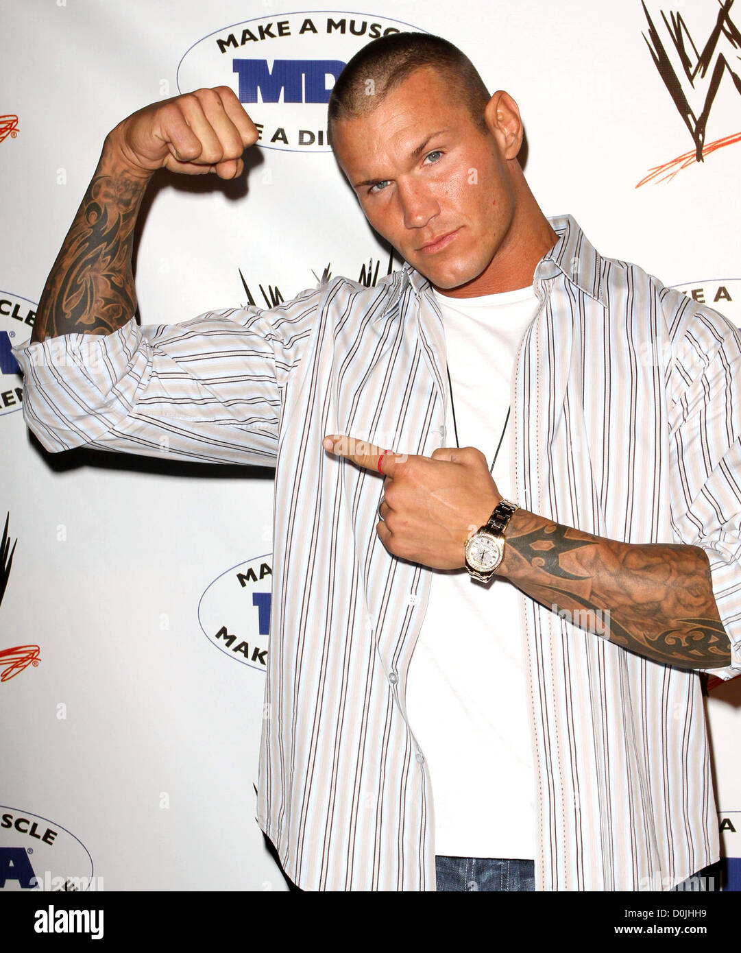 Randy Orton WWE e l'associazione di distrofia muscolare (MDA) uniscono le forze per presentare l'annuale WWE SummerSlam Inizio Party Foto Stock