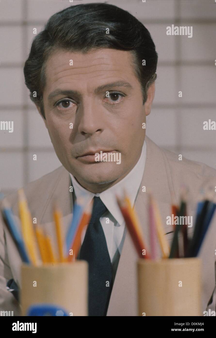 MARCELLO MASTROIANNI 1964.Z8712.fornito da Tazio Secchiaroli- foto, inc.(Immagine di credito: © Tazio Secchiaroli/Globe foto/ZUMAPRESS.com) Foto Stock