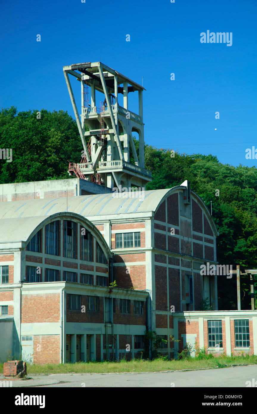 Vecchia miniera di carbone buca, testa di puit Cuvelette HBL, Freyming-Merlebach, Moselle, Lorena, Francia Foto Stock