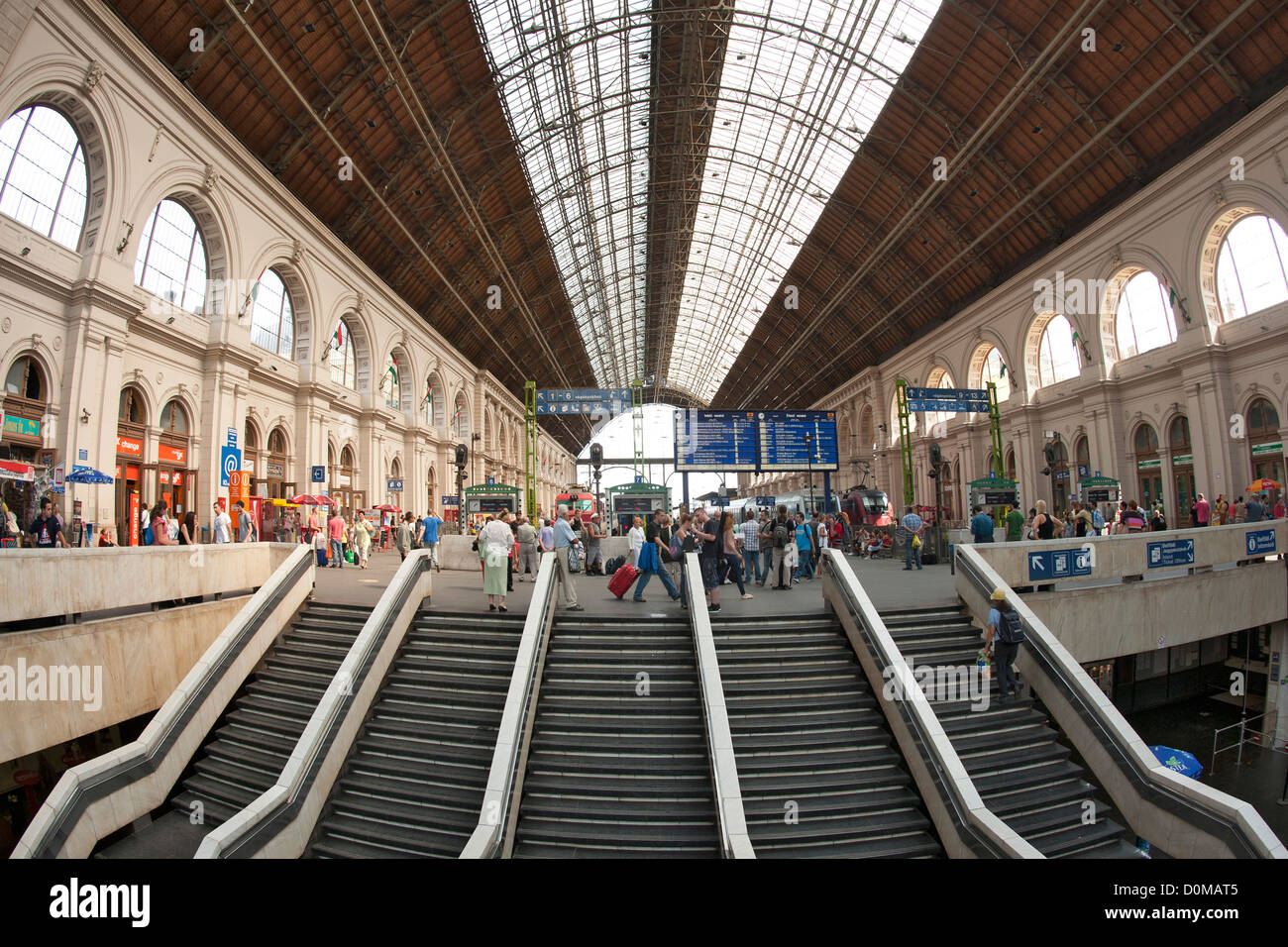 Stazione ferroviaria Keleti a Budapest, capitale di Ungheria. Foto Stock