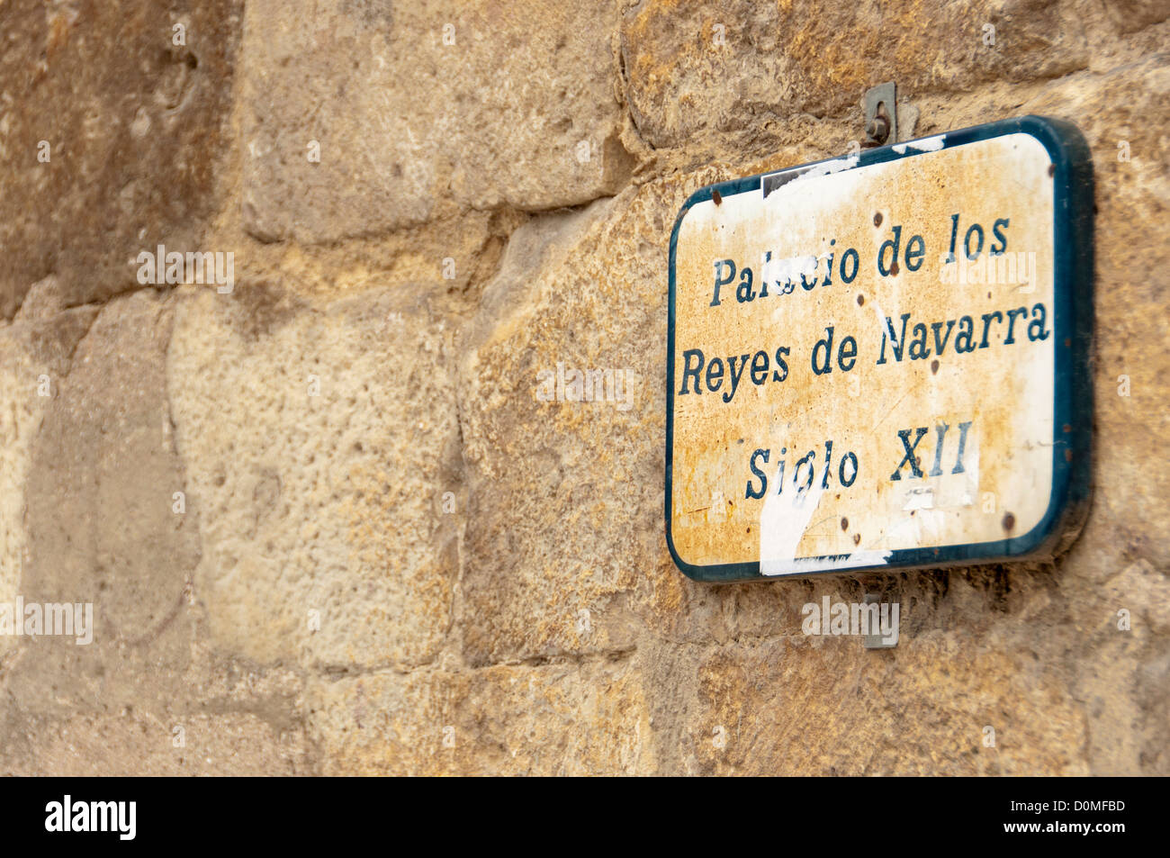 Reyes di Navarra palace segnale. Estella Navarra. Spagna Foto Stock