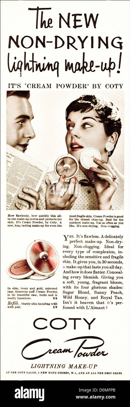 Originale degli anni cinquanta vintage annuncio stampa dalla rivista inglese pubblicità Coty polvere make-up circa 1955 Foto Stock